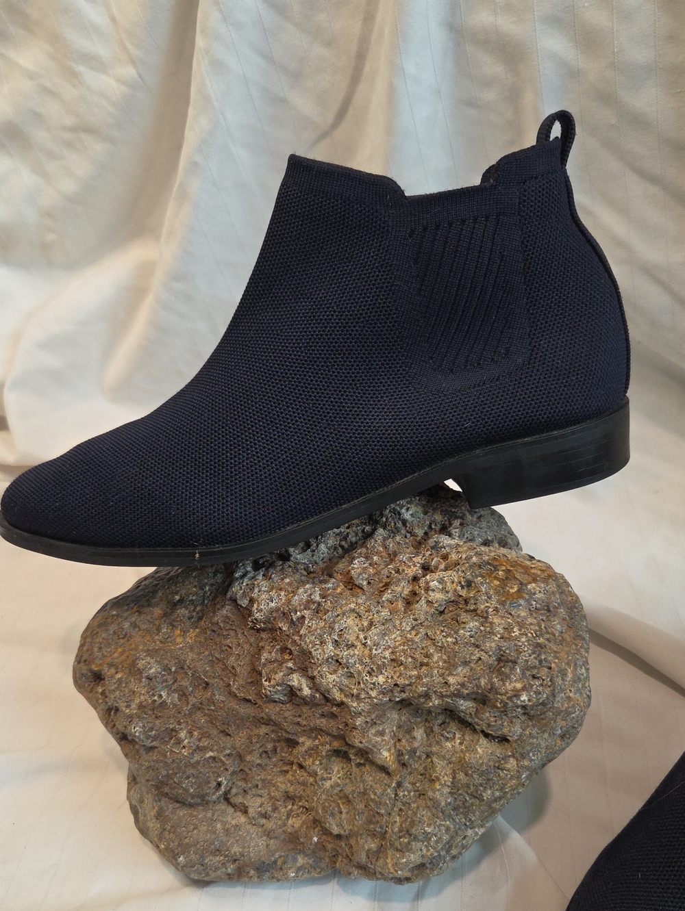 Vivaia Navy Blue Ankle Booties 🔥 Sz 40